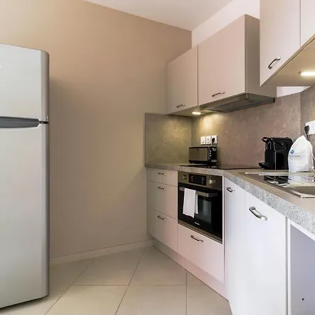 Select'Sohome - Residence Le Poseidon - Select'Sohome - Appartement Pour 6 Personnes Avec Parking Prive Et Piscine ! - Pos36 Bormes-les-Mimosas Exterior photo
